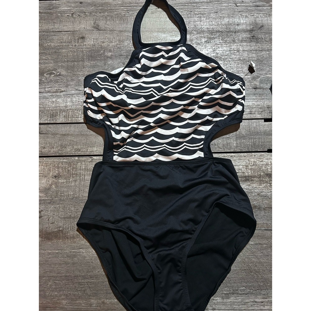 Cleanwater Perry Ellis Women's Swimwear One Piece Suit Size XL NWT